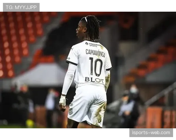 卡马文加与莫德里奇的赛场经验差距体现在哪些关键维度